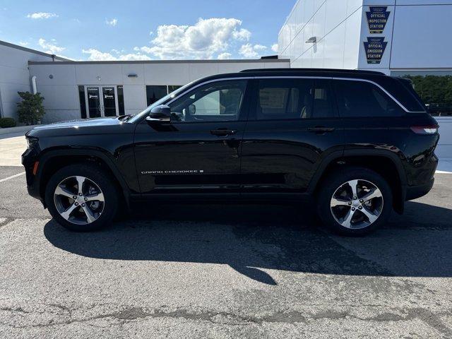 new 2024 Jeep Grand Cherokee car, priced at $51,463