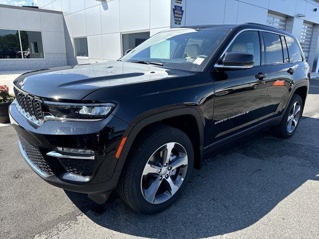 new 2024 Jeep Grand Cherokee car, priced at $51,463