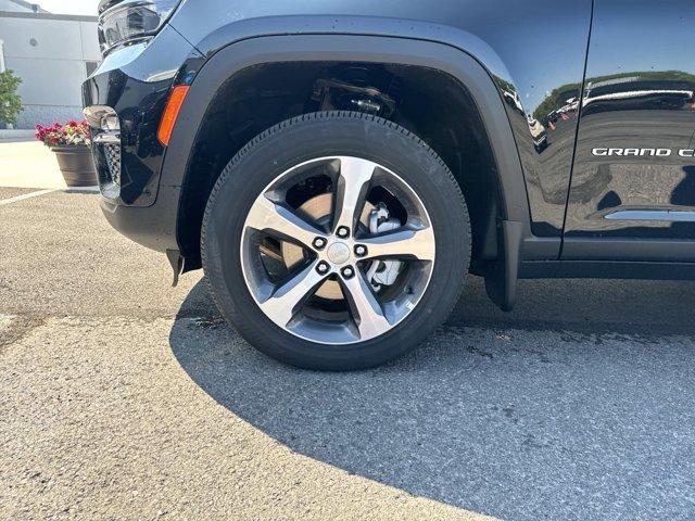 new 2024 Jeep Grand Cherokee car, priced at $51,463