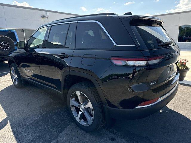 new 2024 Jeep Grand Cherokee car, priced at $51,463