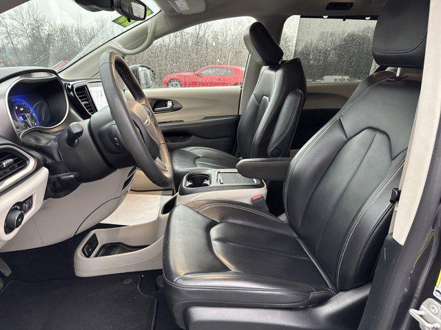 used 2023 Chrysler Pacifica car, priced at $23,043