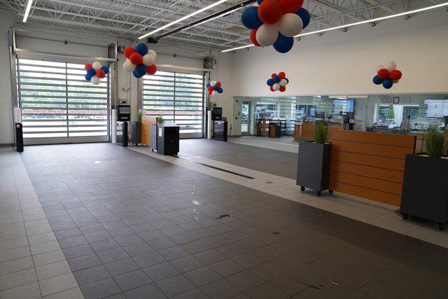 used 2024 Jeep Grand Cherokee car, priced at $29,000