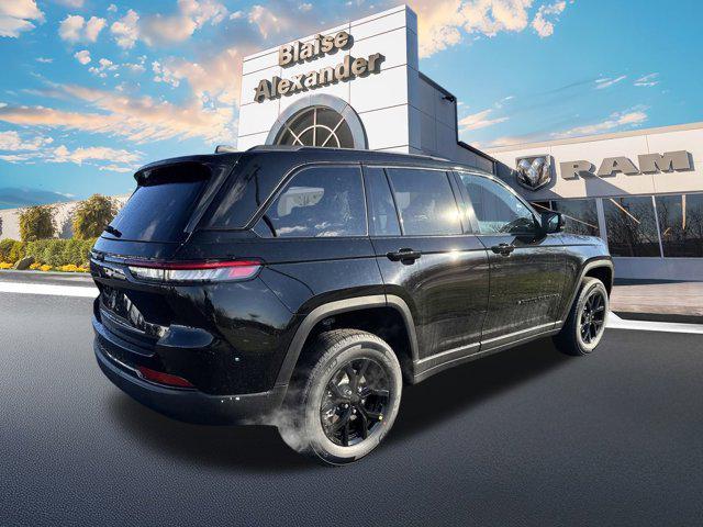 new 2025 Jeep Grand Cherokee car, priced at $43,530