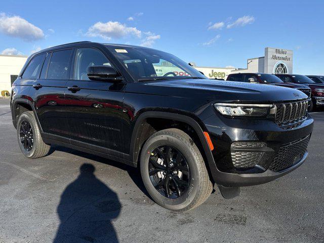 new 2025 Jeep Grand Cherokee car, priced at $43,030