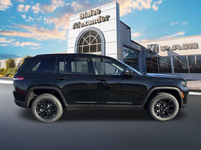 new 2025 Jeep Grand Cherokee car, priced at $43,530