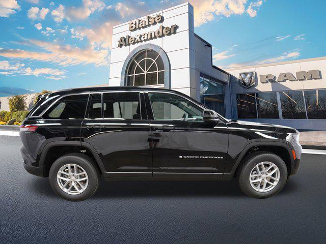new 2025 Jeep Grand Cherokee car, priced at $41,137