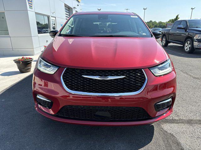 new 2024 Chrysler Pacifica car, priced at $48,714