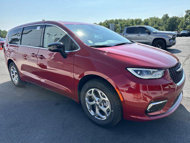 new 2024 Chrysler Pacifica car, priced at $50,303