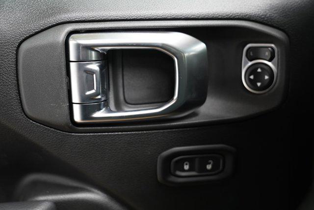 new 2025 Jeep Wrangler car, priced at $47,445