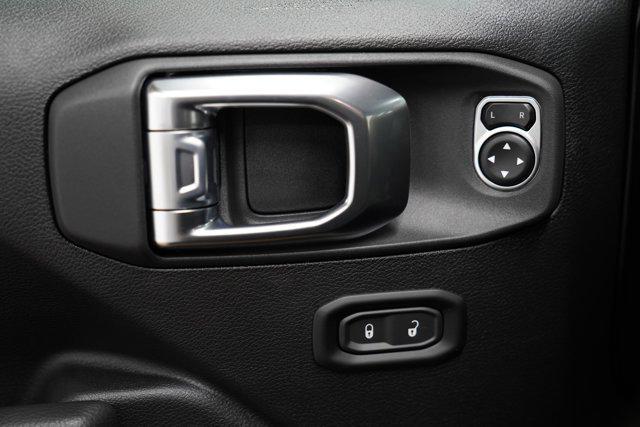 new 2025 Jeep Wrangler car, priced at $45,702