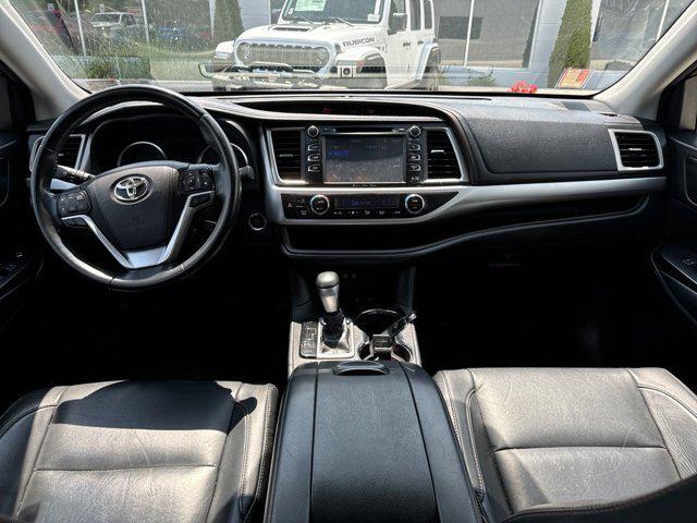 used 2018 Toyota Highlander car, priced at $19,888