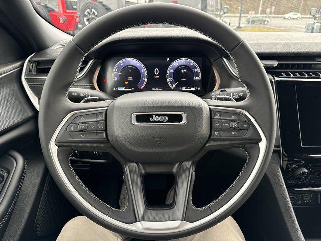 new 2025 Jeep Grand Cherokee car, priced at $38,675