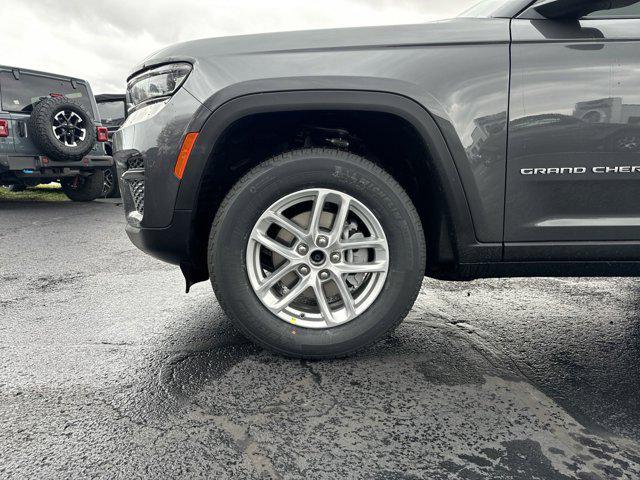 new 2025 Jeep Grand Cherokee car, priced at $38,675