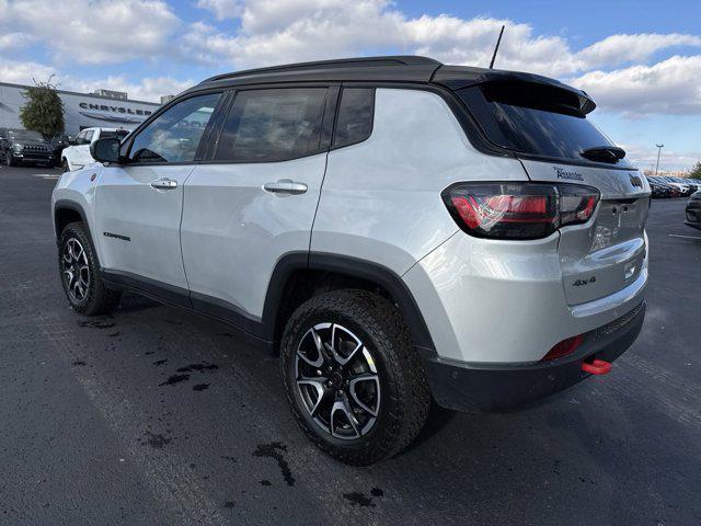 new 2025 Jeep Compass car, priced at $38,935