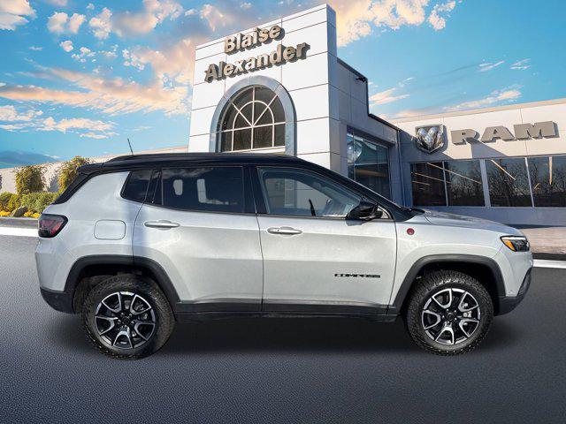 new 2025 Jeep Compass car, priced at $39,435