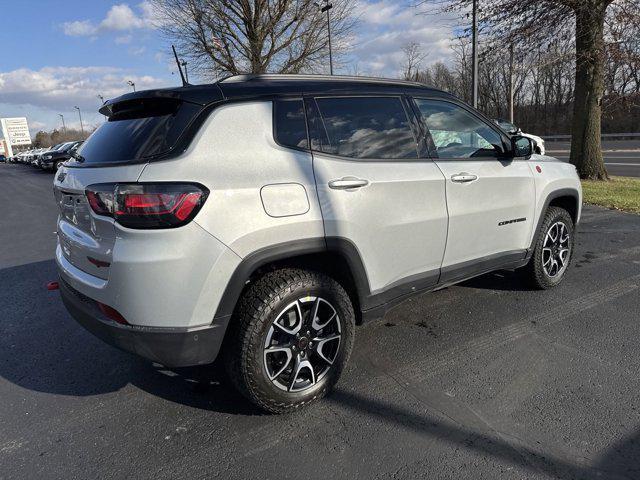 new 2025 Jeep Compass car, priced at $38,935