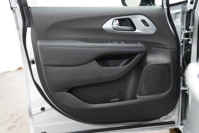 new 2026 Chrysler Pacifica car, priced at $49,484