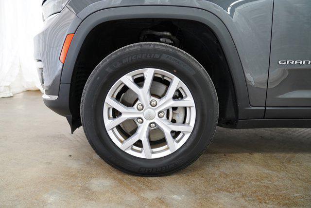 used 2021 Jeep Grand Cherokee L car, priced at $30,000