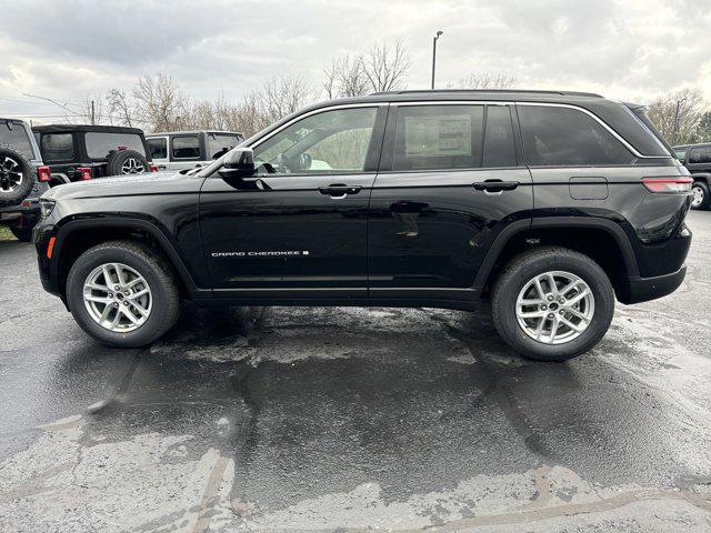 new 2025 Jeep Grand Cherokee car, priced at $40,470