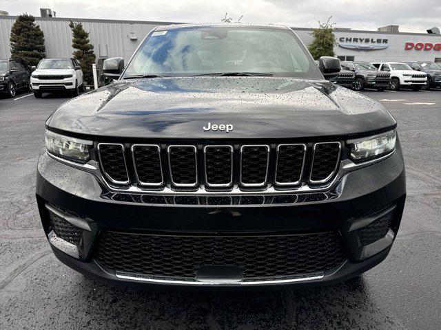 new 2025 Jeep Grand Cherokee car, priced at $40,470