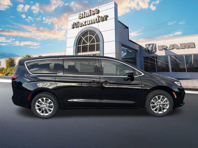 new 2025 Chrysler Pacifica car, priced at $46,315