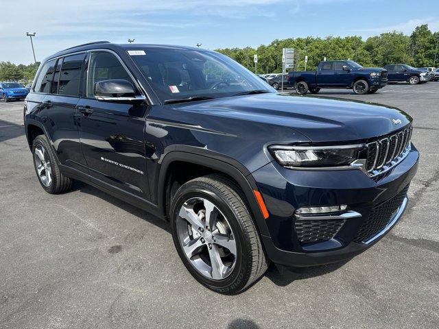 new 2024 Jeep Grand Cherokee car, priced at $48,548