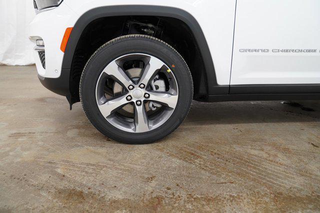 new 2025 Jeep Grand Cherokee car, priced at $51,015