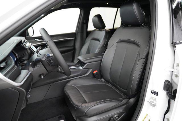 new 2025 Jeep Grand Cherokee car, priced at $51,015