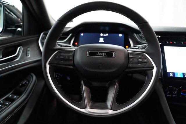 new 2025 Jeep Grand Cherokee car, priced at $51,015