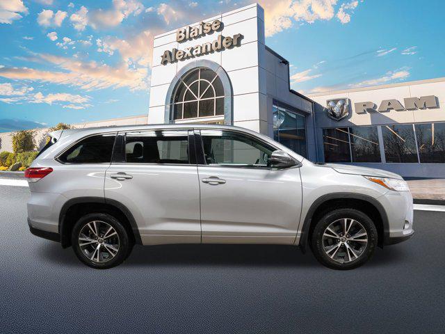 used 2018 Toyota Highlander car, priced at $22,500