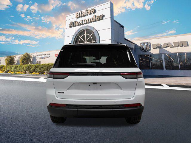 new 2025 Jeep Grand Cherokee car, priced at $41,975