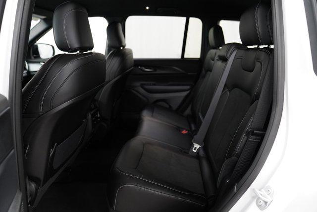 new 2025 Jeep Grand Cherokee car, priced at $41,975