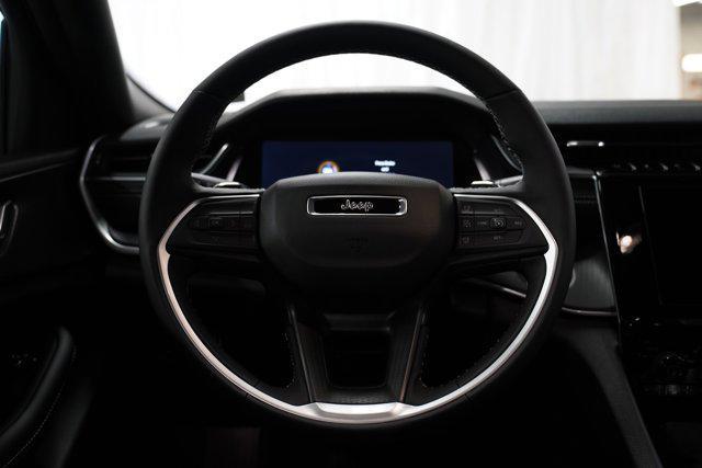 new 2025 Jeep Grand Cherokee car, priced at $41,975