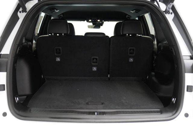 new 2025 Jeep Grand Cherokee car, priced at $41,975