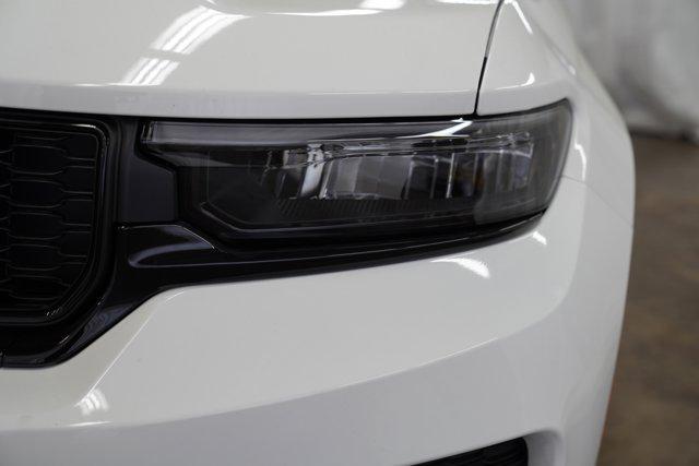new 2025 Jeep Grand Cherokee car, priced at $41,975