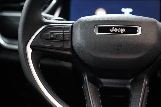new 2025 Jeep Grand Cherokee car, priced at $41,975