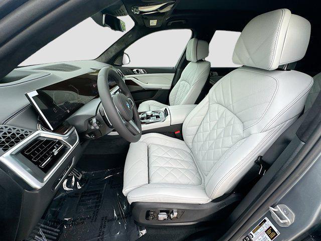 new 2026 BMW X7 car, priced at $101,765