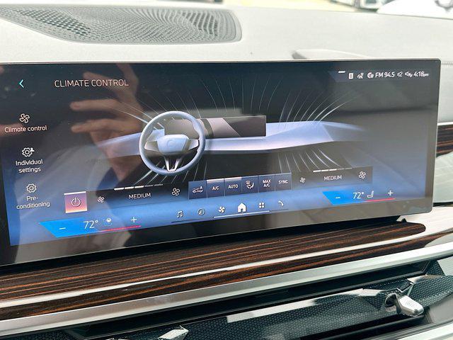 new 2026 BMW X7 car, priced at $101,765