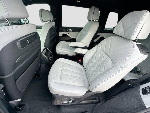 new 2026 BMW X7 car, priced at $101,765