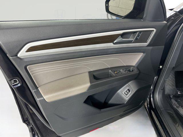 used 2023 Volkswagen Atlas car, priced at $24,700