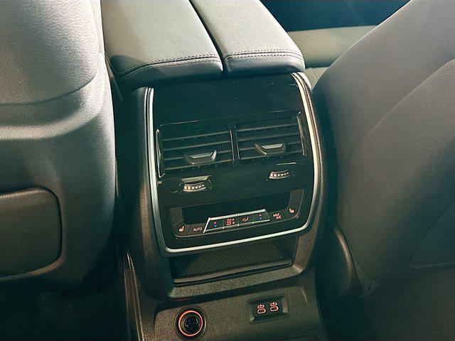 new 2026 BMW ALPINA XB7 car, priced at $167,475