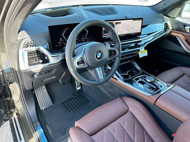 new 2025 BMW X7 car, priced at $93,275