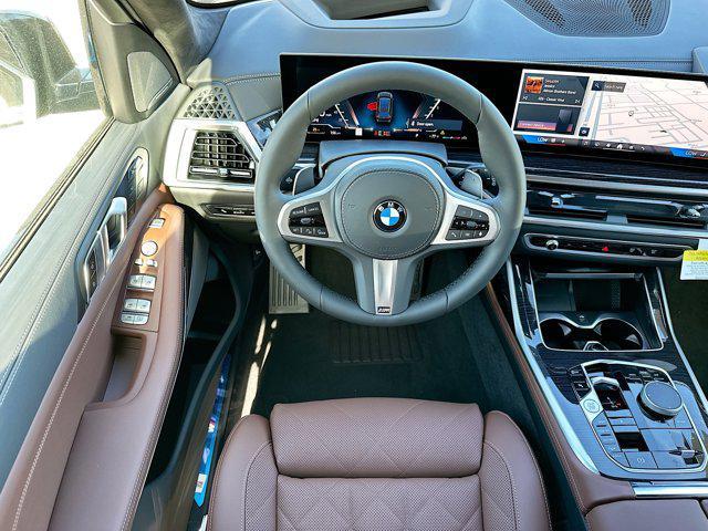 new 2025 BMW X7 car, priced at $93,275