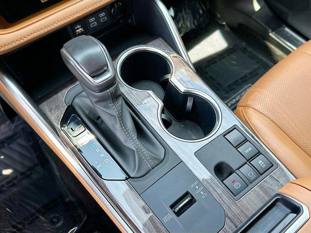 used 2024 Toyota Highlander car, priced at $49,500