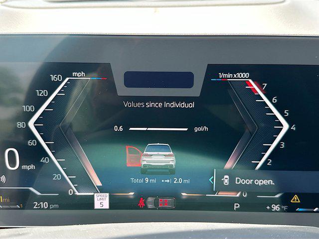 new 2026 BMW X7 car, priced at $99,800