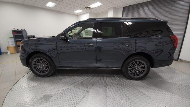 new 2025 Ford Expedition car, priced at $81,107