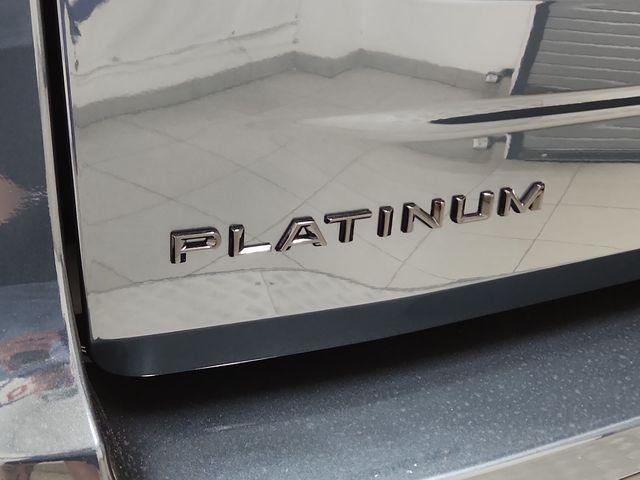new 2025 Ford Expedition car, priced at $81,107