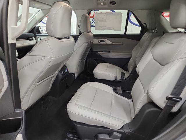 new 2025 Ford Explorer car, priced at $39,239