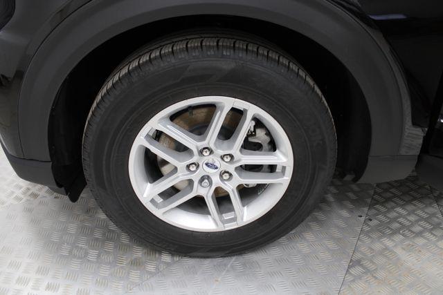 new 2025 Ford Explorer car, priced at $39,923