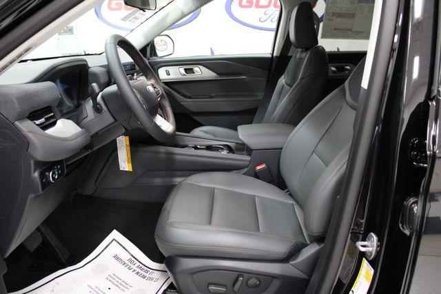 new 2025 Ford Explorer car, priced at $39,923